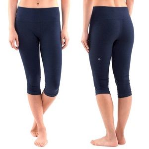 Lululemon In The Flow Crop II Heathered Inkwell size 8
